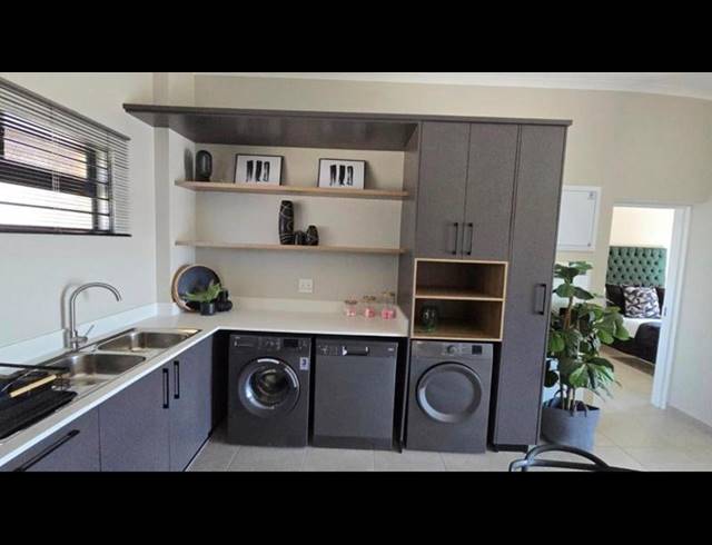 2 BEDROOM TOWNHOUSE FOR SALE IN RIETVALLEIRAND